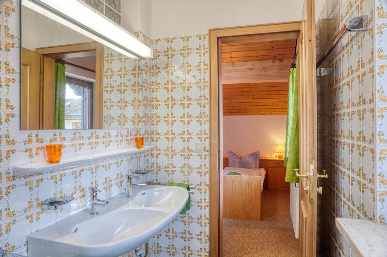 Ruhige Ferienwohnung Partenkirchen 2 Гармиш-Партенкирхен Екстериор снимка