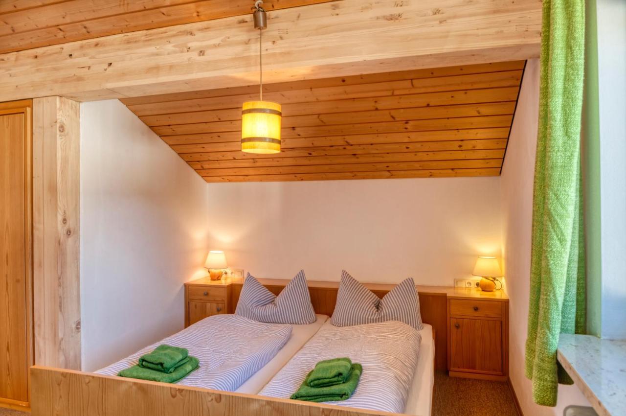 Ruhige Ferienwohnung Partenkirchen 2 Гармиш-Партенкирхен Екстериор снимка